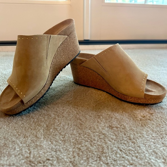 New Nude suede open toe wedge slides size 36 (ladies US size 6) - Picture 2 of 12